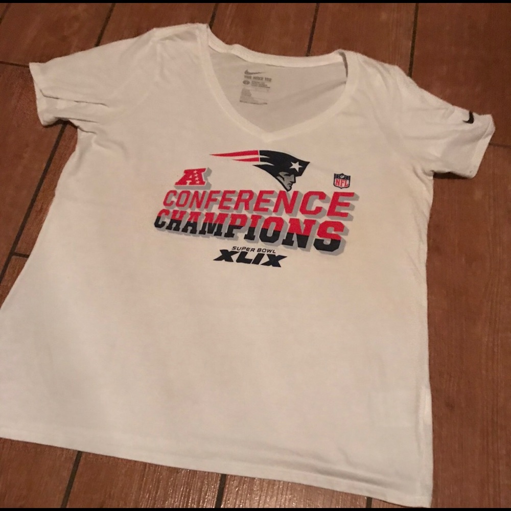 Nike tee